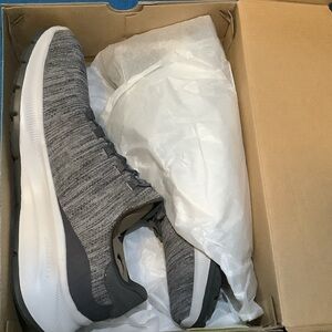Skechers Gray Knit Athletic Sneakers with White Sole. Never worn!